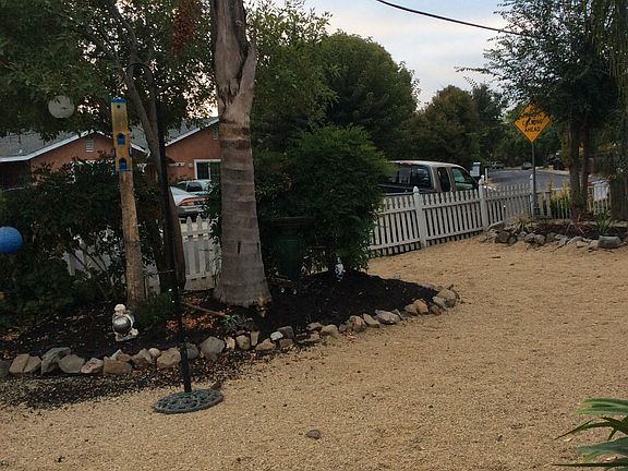 Low maintenance front yard