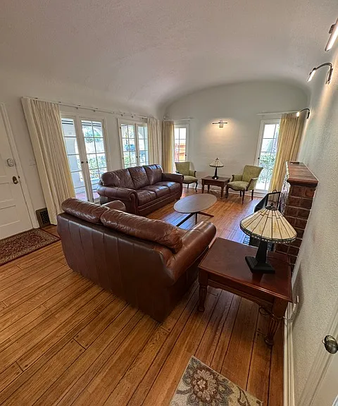 1562 N Mar Vista Ave — Photo 5