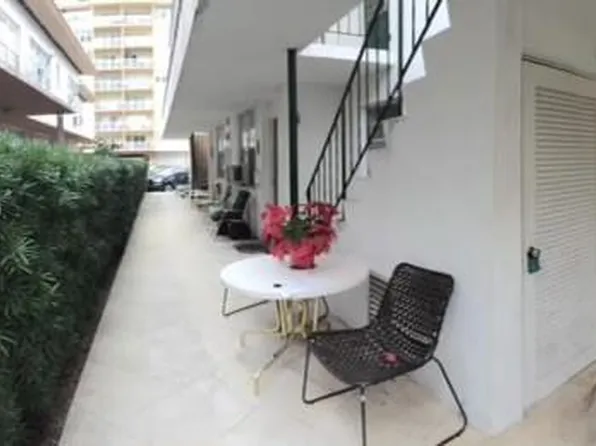 6856 Abbott Ave APT 4, Miami Beach, FL 33141