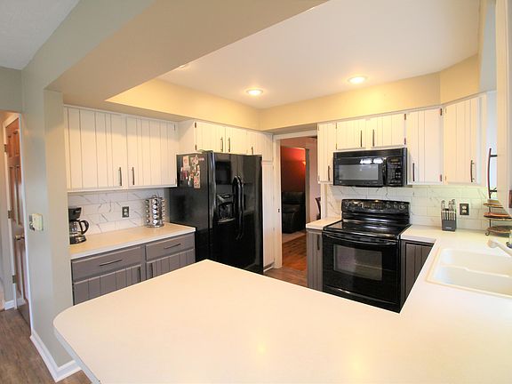 4th image of 1919 Wilmont Dr SE