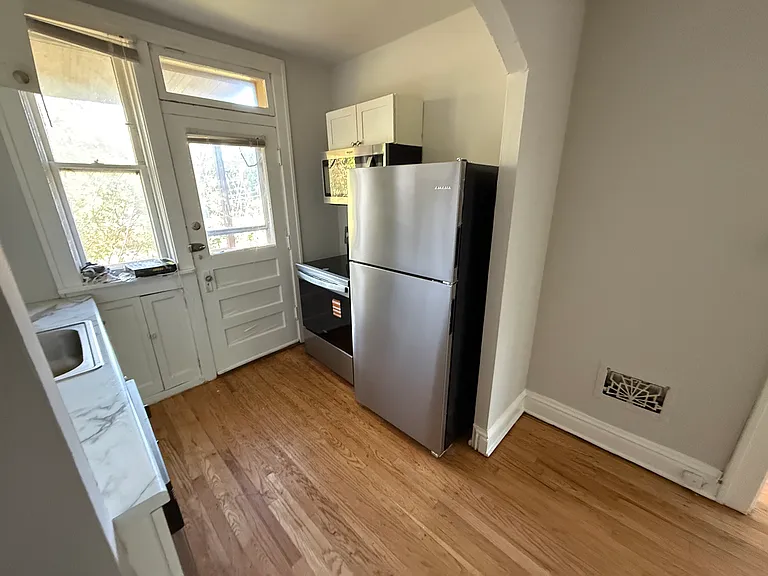 6148 Columbia Ave #2W — Photo 2
