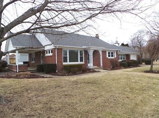 17 Country Gdns, Mattoon, IL 61938