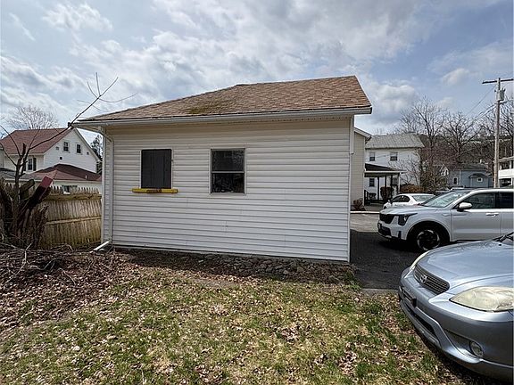 4th image of 7 Columbia St Lot 42