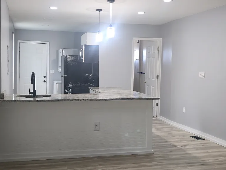 203 N Carey St #1 — Photo 5