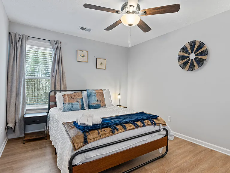 729 Sunny Field Ln — Photo 28