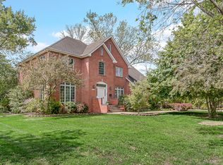 2801 Mayfield Dr, Park Ridge, IL 60068