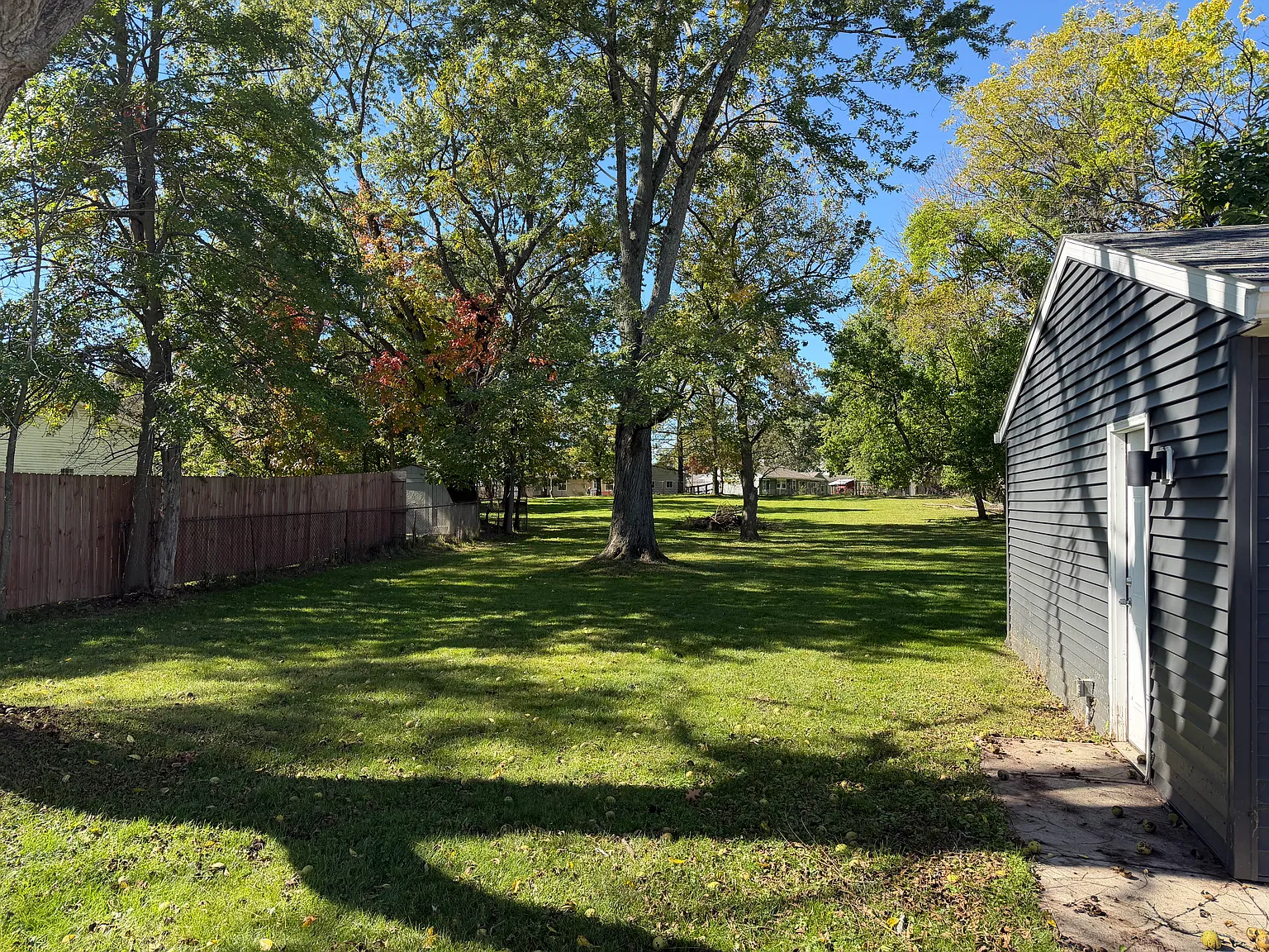 3 bed, 2.5 bath, 1626 sqft, $2,750 — Photo 3