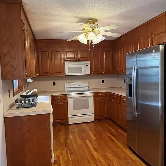415 Watkins Rd — Photo 1