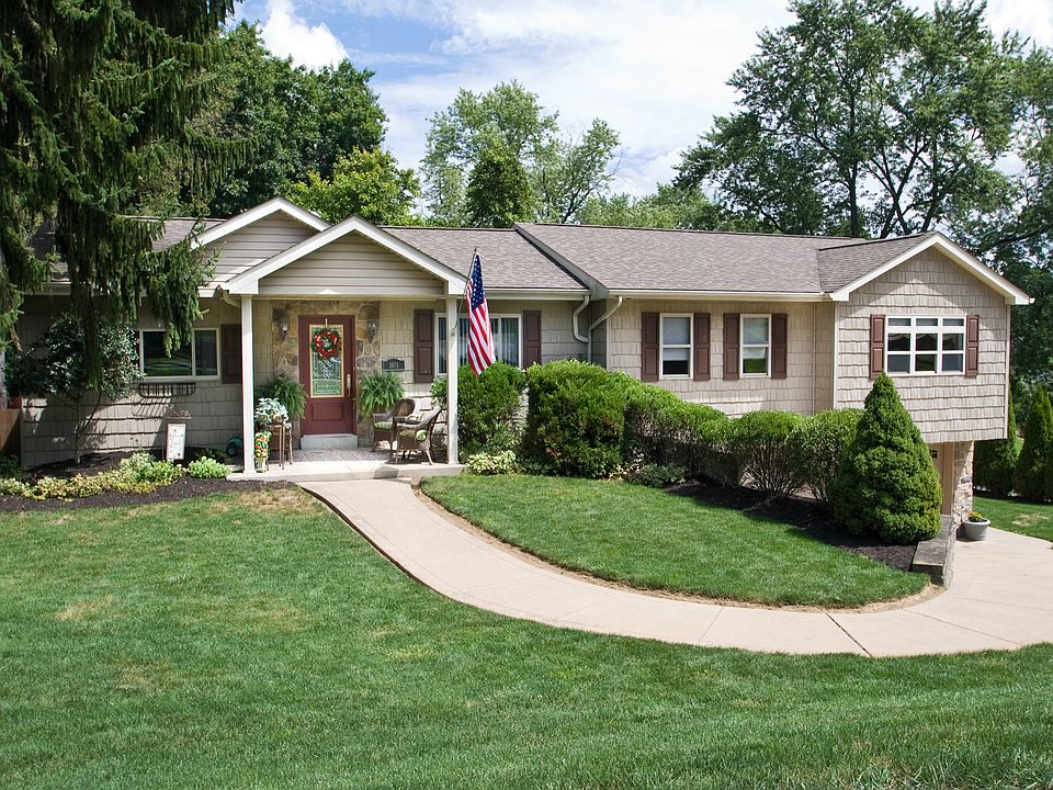 1st image of 1619 Brady St