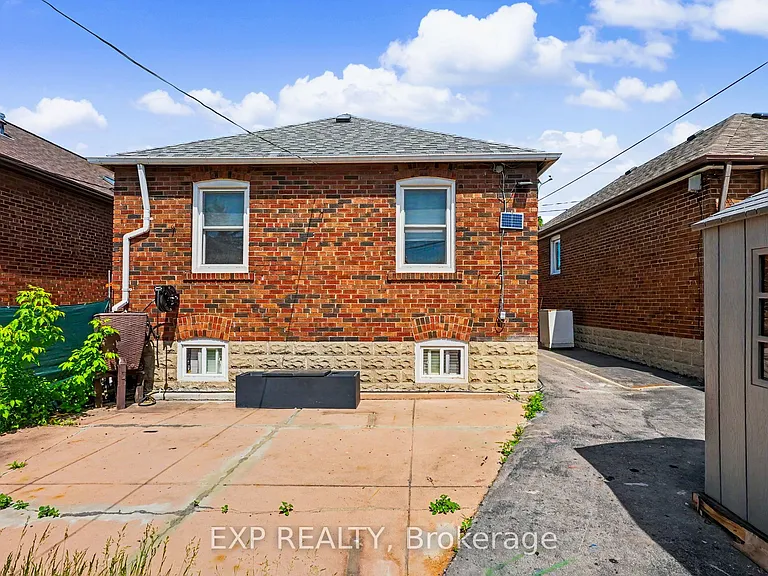 1788 Keele St — Photo 21