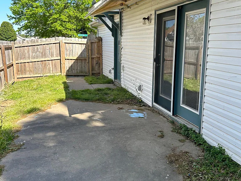 5831 Riverwalk Cir — Photo 11