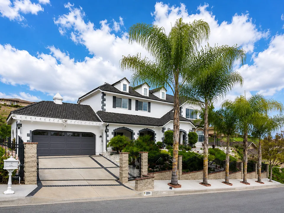 1509 Hollencrest Dr
