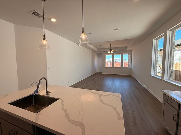 22535 Camp Driftwood Way Interior Image 6