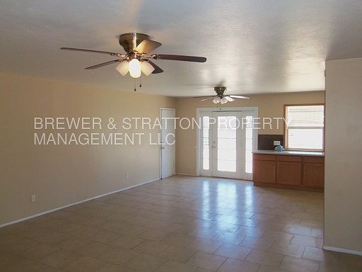 4th image of 2916 N 55th Dr