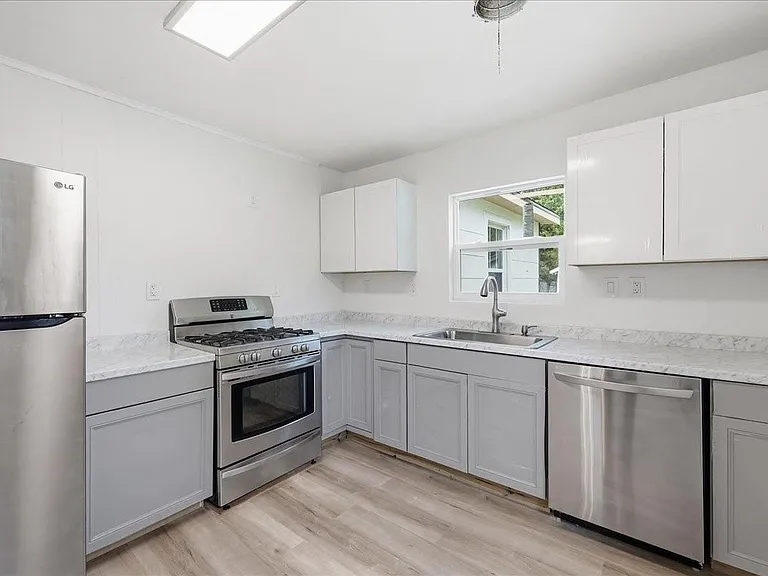 519 S 13th St — Photo 5