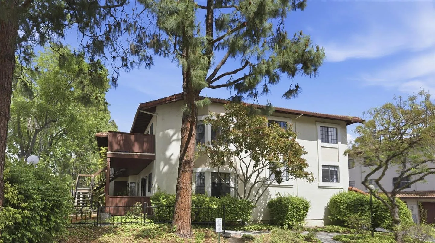 466 Costa Mesa Ter APT G photo 1