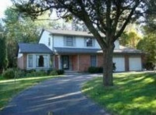 2731 W Wattles Rd, Troy, MI 48098