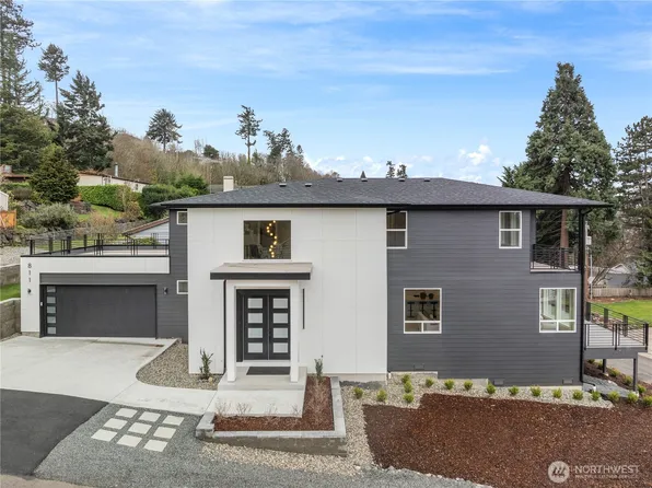 811 S 272nd Street, Des Moines, WA 98198