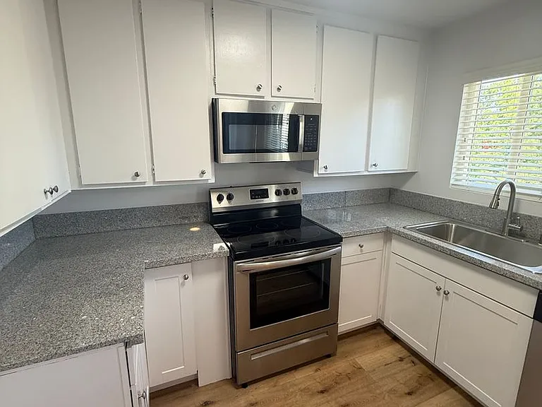 20317 Saticoy St — Photo 18