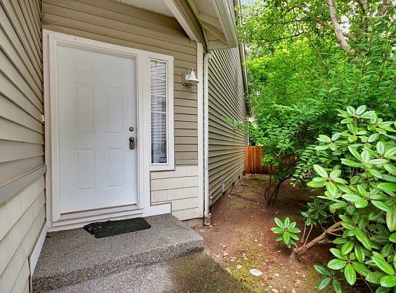 3rd image of 12602 64th Ave E