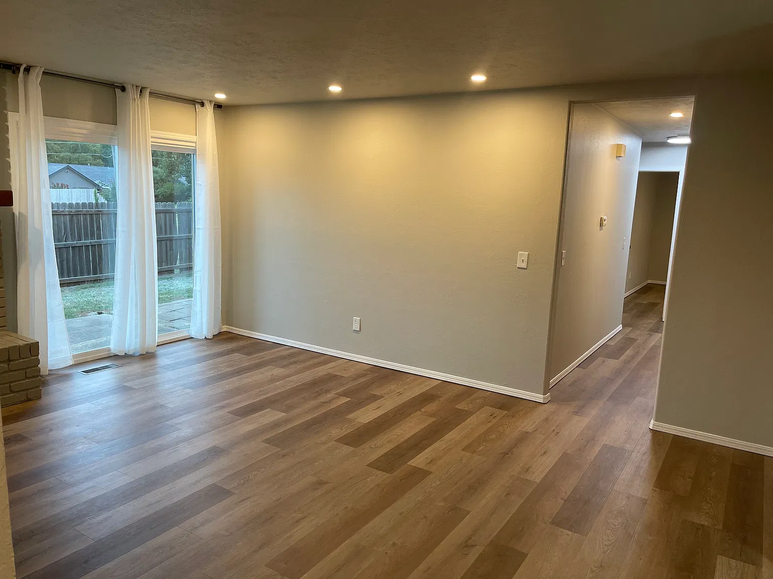3 bed, 1195 sqft, $1,350 — Photo 4