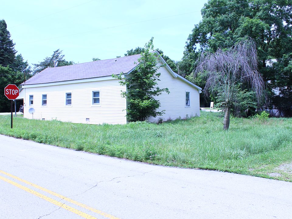 2nd image of 22501 Gifford Ave