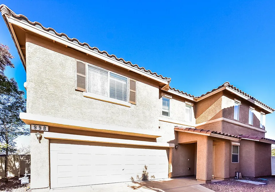 998 Alfonso Ave