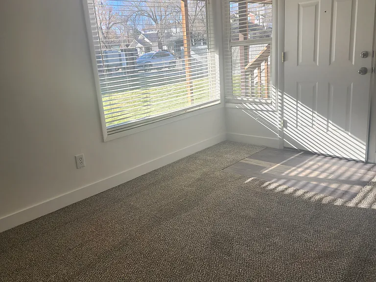 760 Pine St — Photo 9