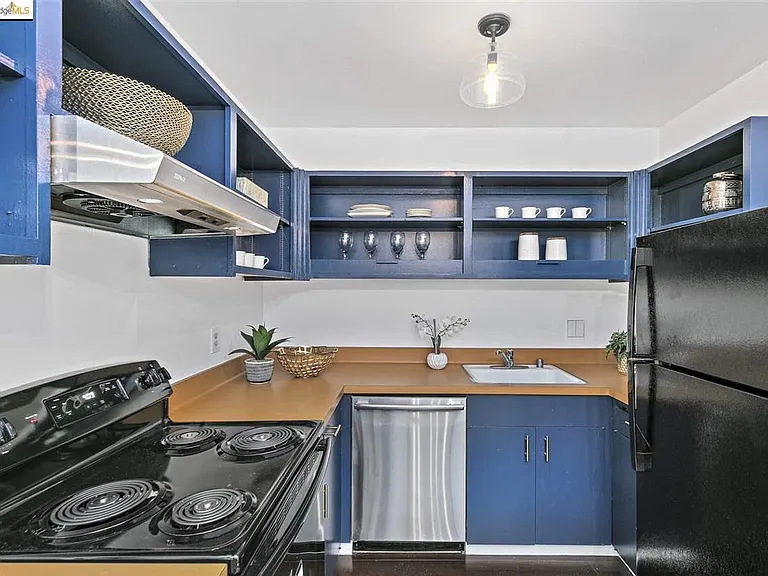2601 College Ave #107 — Photo 4