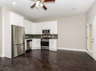 836 N Milwaukee Ave APT 4R, Chicago, IL 60642