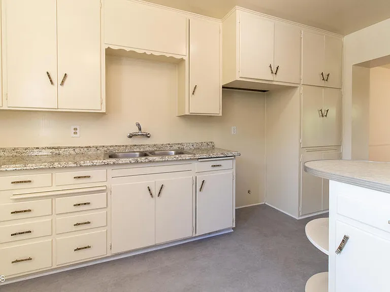 449 N Euclid Ave #H — Photo 9