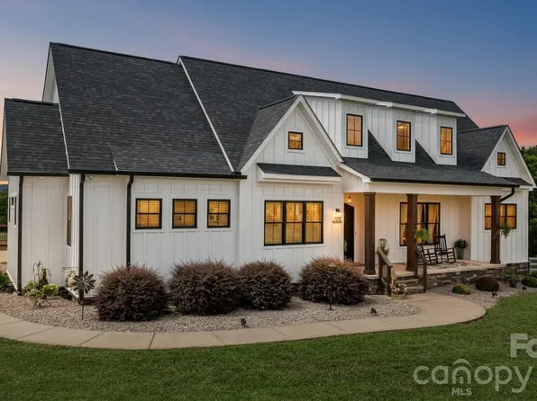 5780 W High Way #10, Hickory, NC 28602