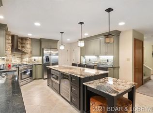 1518 Kays Point Rd, Lake Ozark, MO 65049