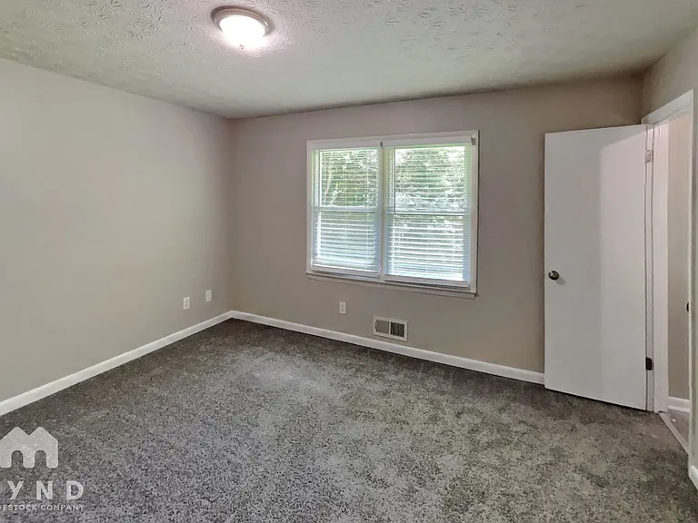 3798 Leach Rd — Photo 9