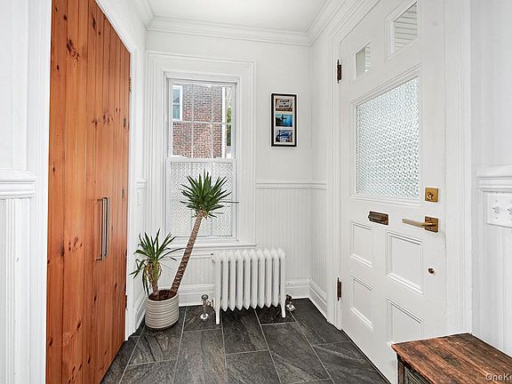 3rd image of 55 Sherwood Avenue