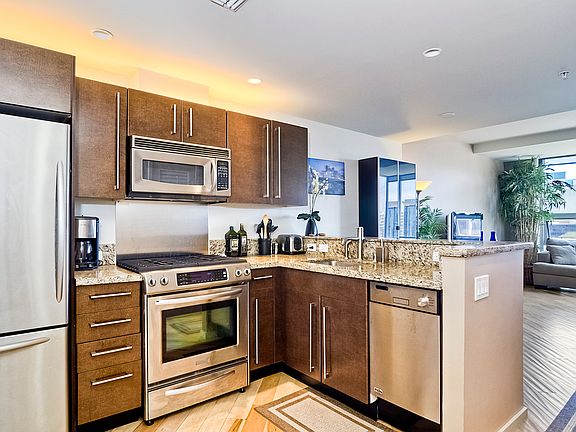 3rd image of 321 10th Ave Unit 2104