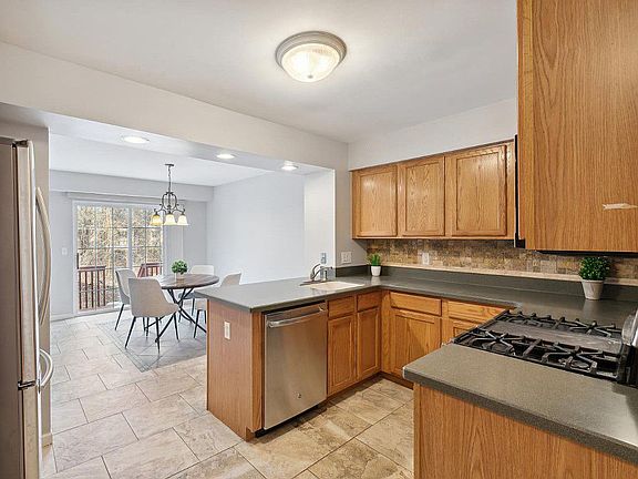 2nd image of 1827 Preserve Blvd #10