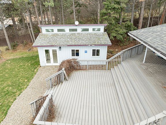 4th image of 403 Allium St