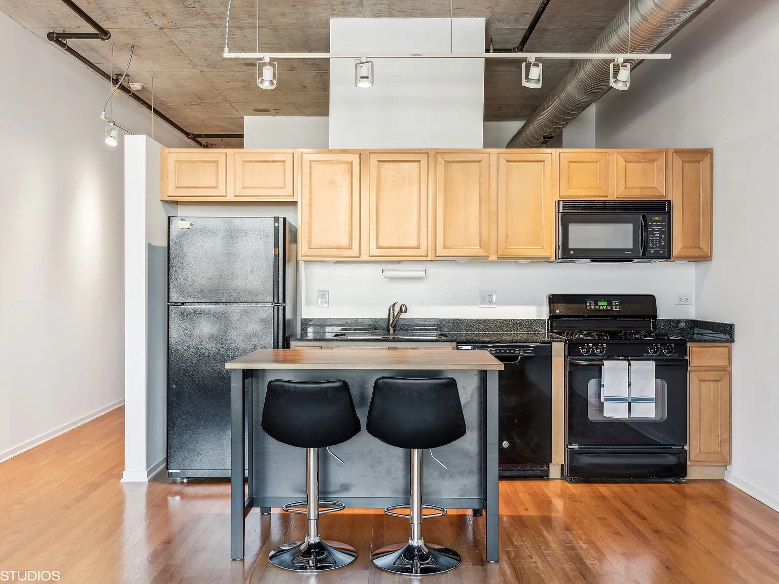 1 bed, 925 sqft, $2,800 — Photo 2