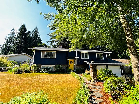2nd image of 375 NE Conifer Dr
