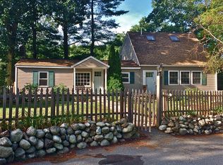 10 Upper Scotland Dr, Raymond, NH 03077