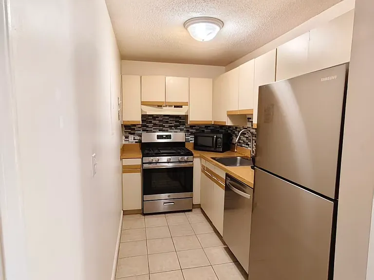 24 Kenmar Dr #236 — Photo 4
