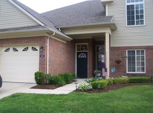 3588 Eagle Creek Dr, Shelby Township, MI 48317