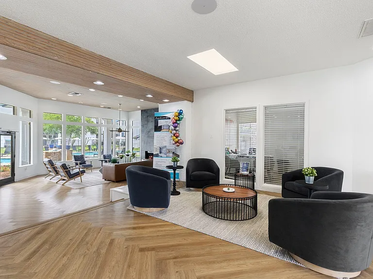 Leasing Center