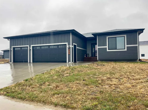 3701 Lincoln Ave, Spirit Lake, IA 51360