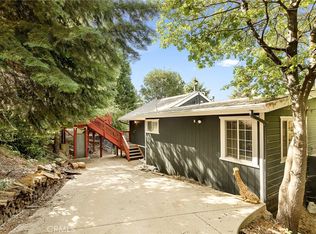 31463 Panorama Dr, Running Springs, CA 92382