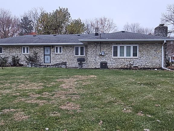 5th image of 8135 Bishops Ln