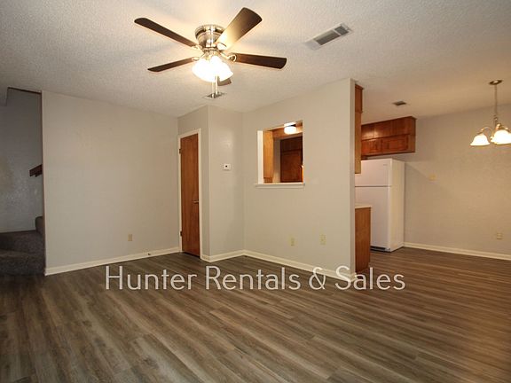 5th image of 3903D Hereford Ln