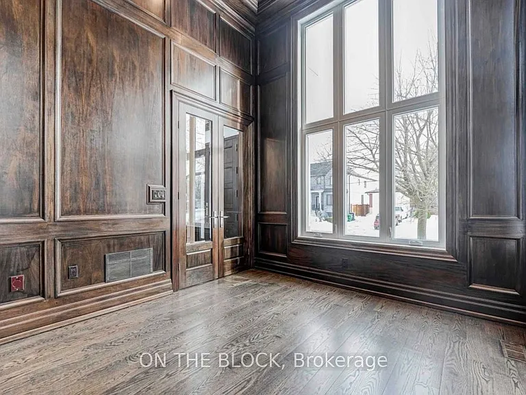 408 Connaught Ave — Photo 12