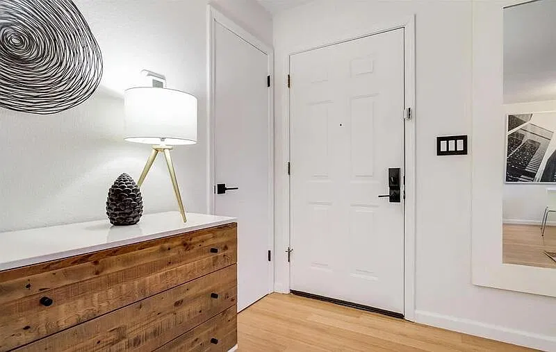1 bed, 1.0 bath, 655 sqft, $2,500 — Photo 3